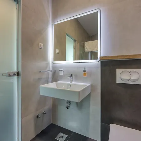 Abn Residence 3*