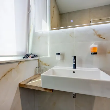 Abn Residence Alojamento de Acomodação e Pequeno-almoço Poreč